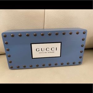 Gucci authentic vendor/ decorative display- CHIC !